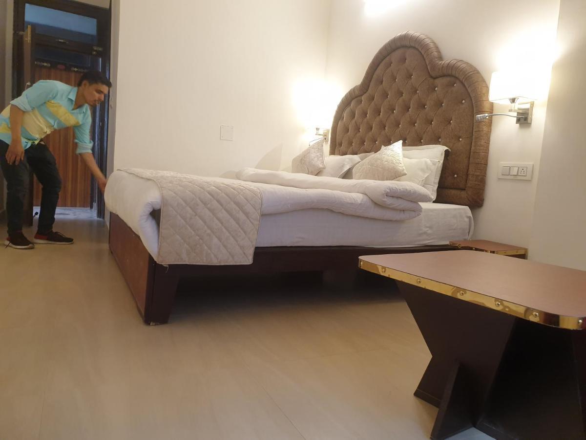 The Neeraj Palace Rishīkesh 外观 照片