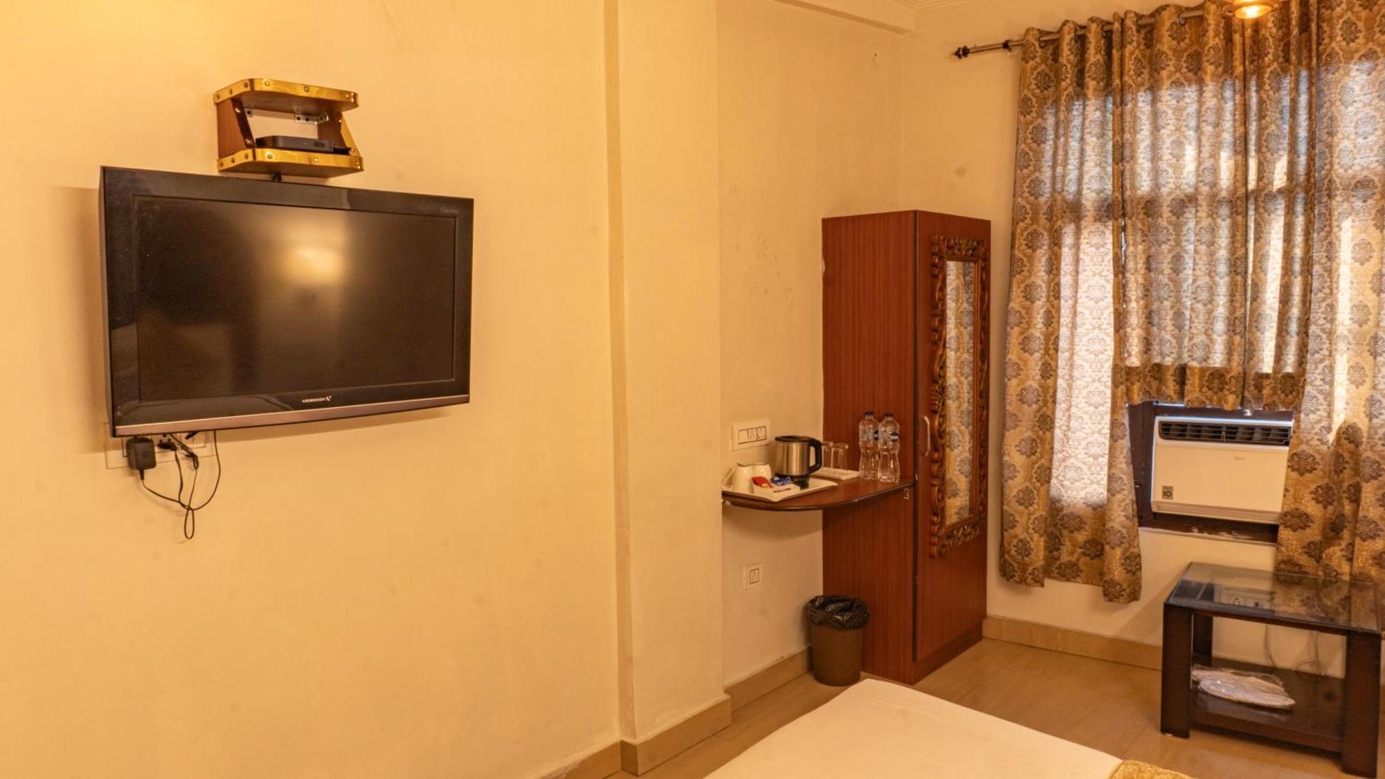 The Neeraj Palace Rishīkesh 外观 照片