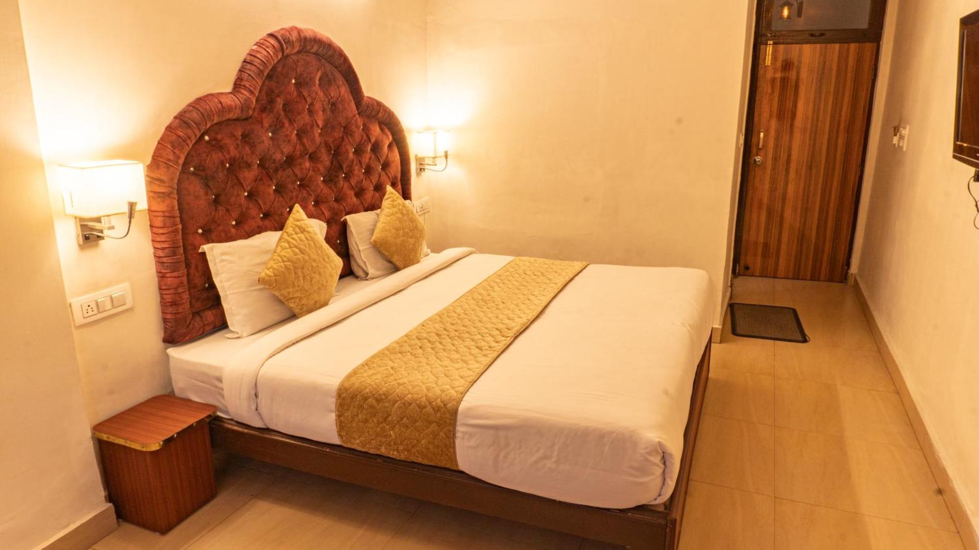 The Neeraj Palace Rishīkesh 外观 照片